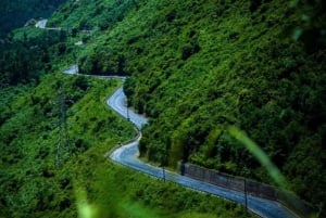 Von Hue: Bustransfer nach Hoi An mit Sightseeing-Stopps