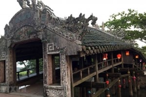 Von Hue: Bustransfer nach Hoi An mit Sightseeing-Stopps