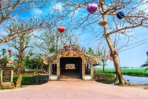 Von Hue: Bustransfer nach Hoi An mit Sightseeing-Stopps