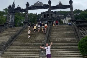 Desde Hue : Tour de día completo por lo más destacado de la ciudad con almuerzo