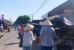 De Hue: passeio de bicicleta de meio dia com degustação de comida local