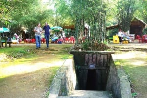 Von Hue zur DMZ: Vinh Moc Tunnel & Khe Sanh mit dem Privatwagen