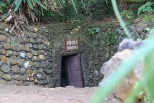 Fra Hue til DMZ: Vinh Moc tunnel & Khe Sanh i privat bil