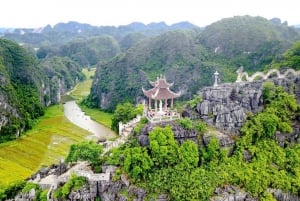 Van Ninh Binh Authentieke Tour : Hoa Lu, Trang An, Mua Grot