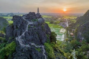 Van Ninh Binh Authentieke Tour : Hoa Lu, Trang An, Mua Grot