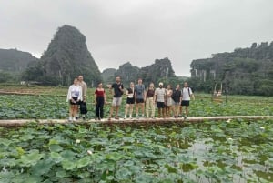 Van Ninh Binh Authentieke Tour : Hoa Lu, Trang An, Mua Grot