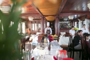 Au départ de Ninh Binh : croisière de 3 jours dans la baie de Bai Tu Long avec repas