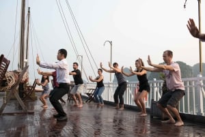 Au départ de Ninh Binh : croisière de 3 jours dans la baie de Bai Tu Long avec repas