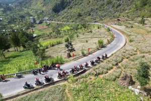 Au départ de Ninh Binh : 3 jours d'excursion en moto à Ha Giang avec pilote