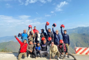 Au départ de Ninh Binh : 3 jours d'excursion en moto à Ha Giang avec pilote