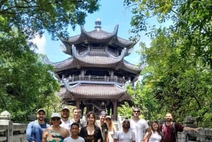 Vanuit Ninh Binh: Hoa Lu, Bai Dinh, Trang An, & Mua Grot Tour