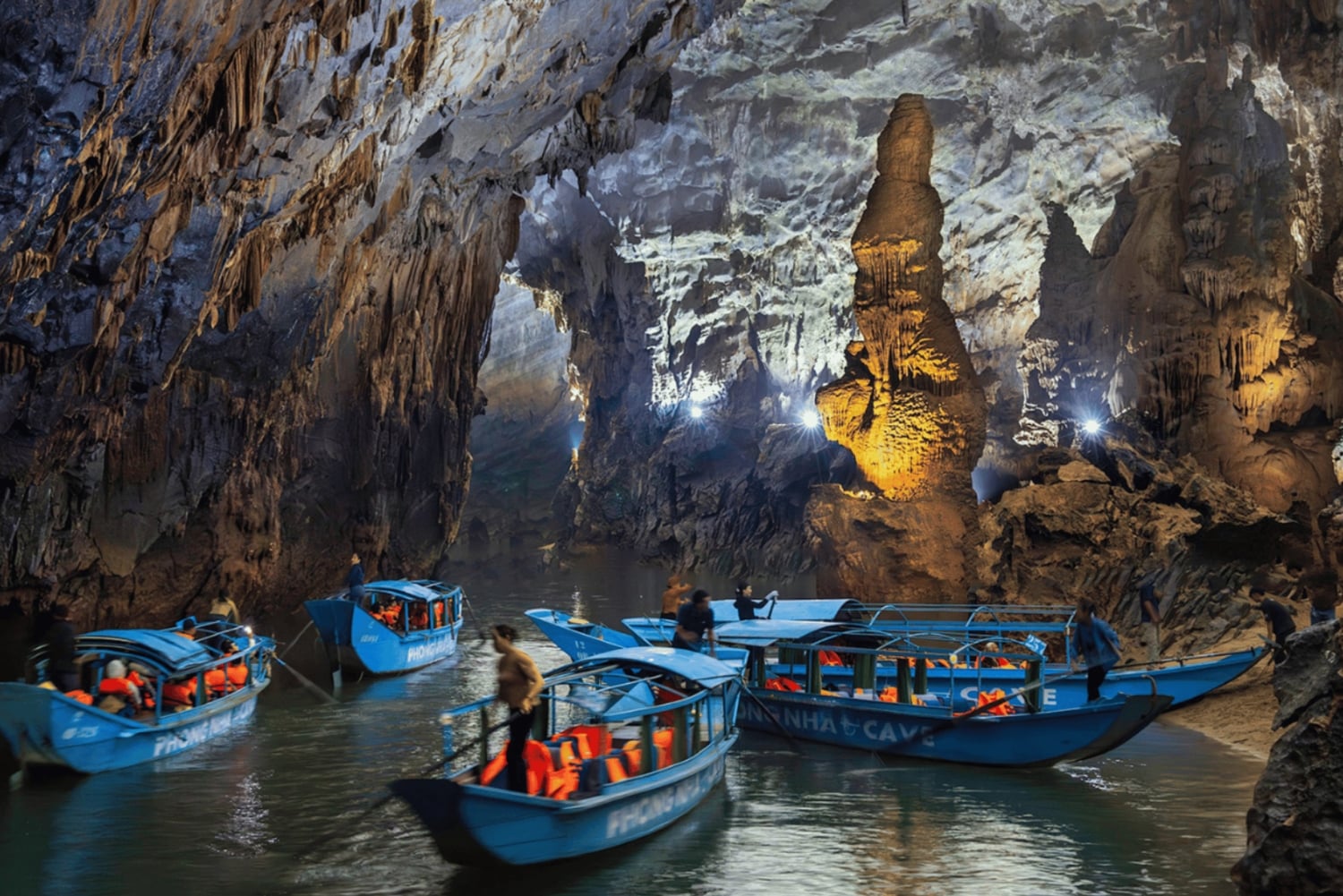 From Ninh Binh: Phong Nha-Ke Bang and Khe Sanh 2-Day Tour