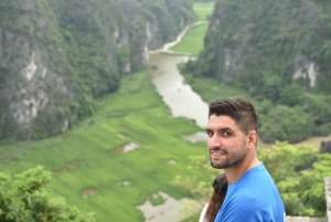 Desde Ninh Binh: Excursión al atardecer: moto, guía, tickets de entrada