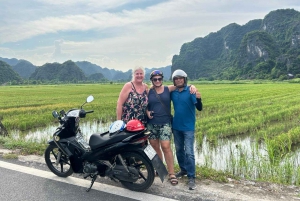 From Ninh Binh: Sunset tour: motorbike, tour guide, tickets