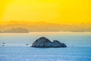 Passeio de barco de dia inteiro com o capitão Jack de Cat Ba