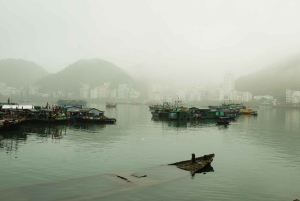 Passeio de barco de dia inteiro com o capitão Jack de Cat Ba