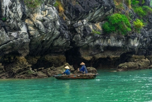 Passeio de barco de dia inteiro com o capitão Jack de Cat Ba