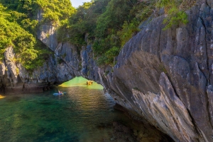 Passeio de barco de dia inteiro com o capitão Jack de Cat Ba