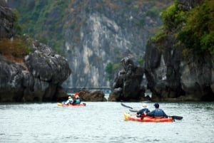 Passeio de barco de dia inteiro com o capitão Jack de Cat Ba
