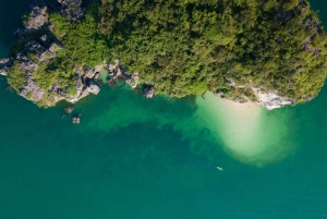 Passeio de barco de dia inteiro com o capitão Jack de Cat Ba