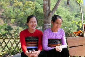 Jornada completa de Ciclismo y Taller de Artesanía en el Valle de Mai Chau