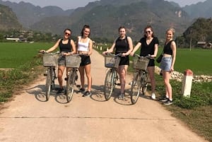 Giornata intera in bicicletta e laboratorio di artigianato nella valle di Mai Chau