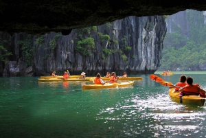 Fra Hanoi: Halong-bukten, Titop-øya, Sung Sot og Luon-grotten