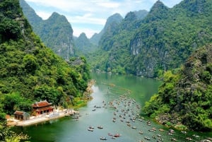 Full-Day Trang An, Hoa Lu & Mua Cave Tour with Lunch