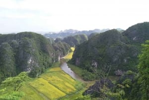 Full-Day Trang An, Hoa Lu & Mua Cave Tour with Lunch