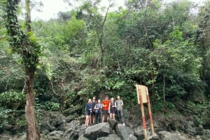 Heldags trekking i jungelen i Cat Ba nasjonalpark