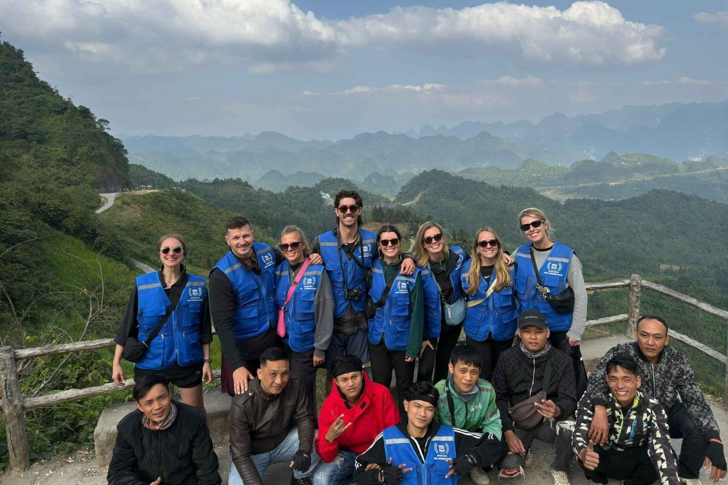 Tour di gruppo di 4 giorni e 3 notti con Easy Rider, guida in inglese