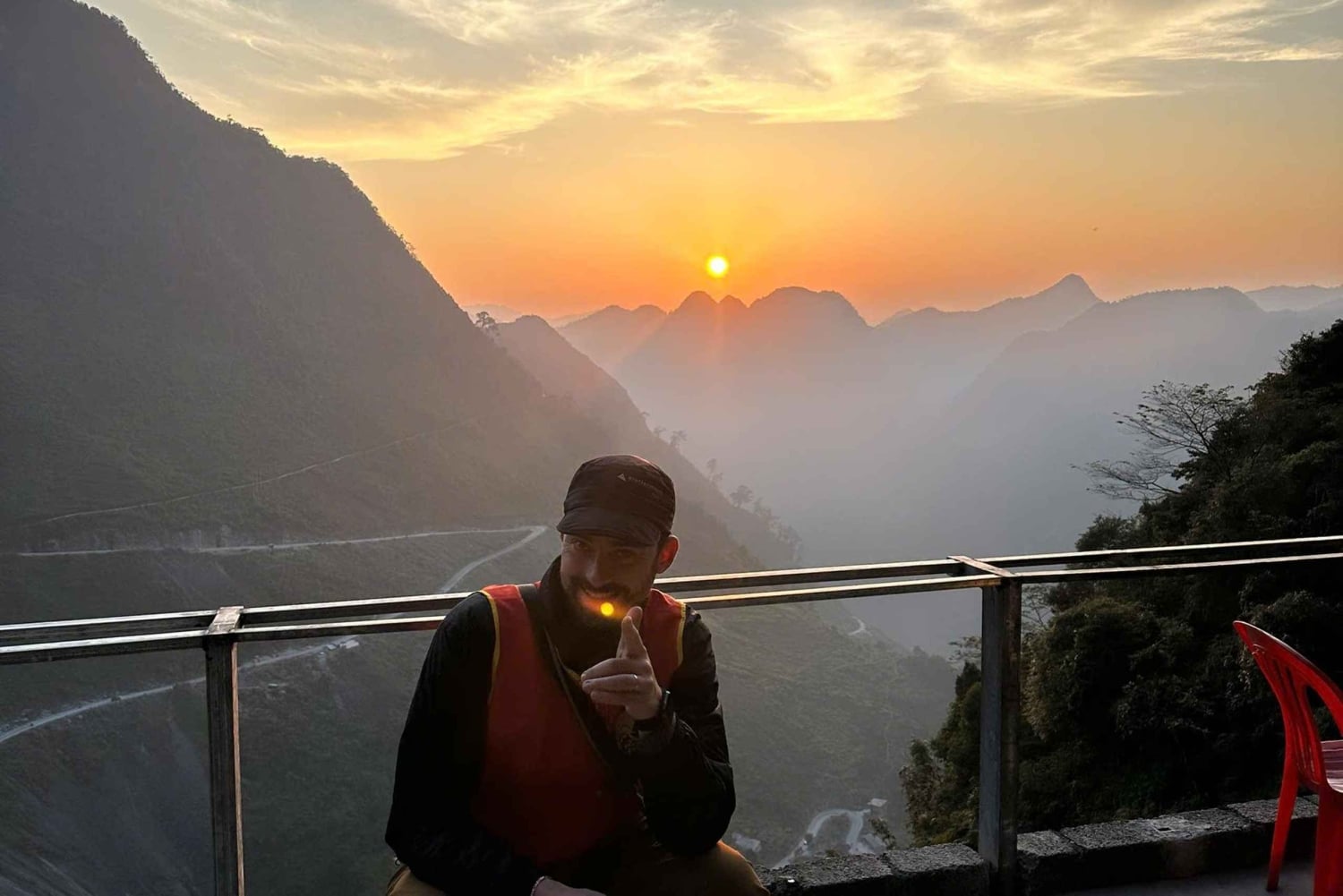 Ha Giang: 1-Day Motorbike Loop with Sunset at Bap Sum Pass