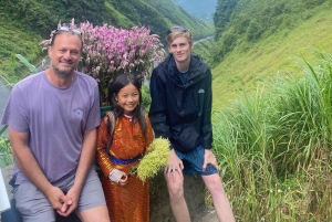 Ha Giang Loop: tour de 3 días a los lugares más destacados, resort de 4*.