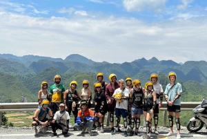 ジャスミン ツアー カンパニーによるハザン ループ 3D2N バイク旅行