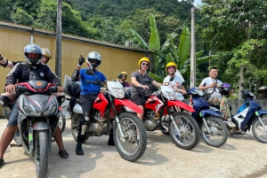 ジャスミン ツアー カンパニーによるハザン ループ 3D2N バイク旅行