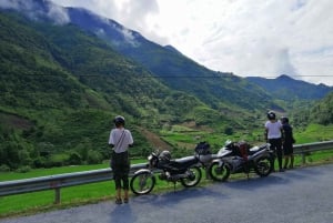 A partir de Hanói: Circuito de Ha Giang de 4 dias de carro/Easy Rider