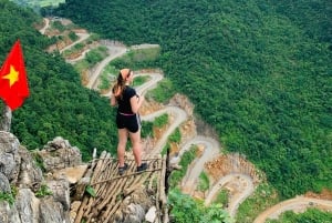 Passeio de Carro em Ha Giang 3 Dias 2 Noites pela OHC Travel