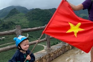 Passeio de Carro em Ha Giang 3 Dias 2 Noites pela OHC Travel