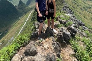 Passeio de Carro em Ha Giang 3 Dias 2 Noites pela OHC Travel