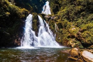 Jipe privado em Ha Giang: Aldeia Khuoi My e Cascata Esmeralda