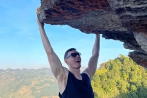 Ha Giang : circuits en moto, en jeep, en voiture + hébergement en auberge