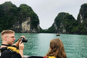 Ha Long 1 dia em grupo pequeno e caiaque