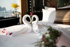 Ha Long: Bai Tu Long Bay 2-Day Cruise on a 4-Star Boat