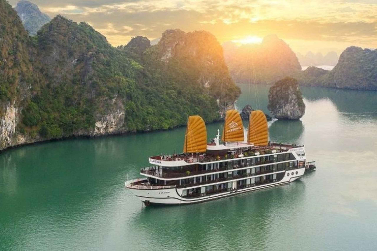 Ha Long Bay: 2-Day Cruise with La Regina Legend