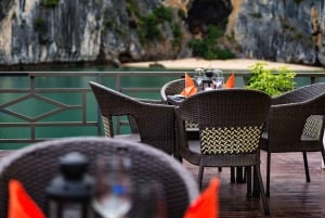 Bahía de Ha Long: tour de 2 días con el crucero boutique La Pandora.