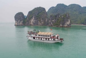 Baie d'Ha Long : 2 jours et 1 nuit en jonque de luxe 4 étoiles