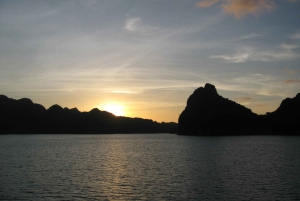 From Hanoi: Ha Long Bay 3-Day 5-Star Cruise with Meals