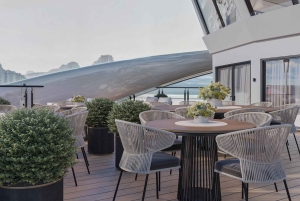 Baía de Ha Long: Cruzeiro de 6 estrelas com pernoita e caiaque à noite