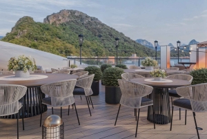 Baía de Ha Long: Cruzeiro de 6 estrelas com pernoita e caiaque à noite