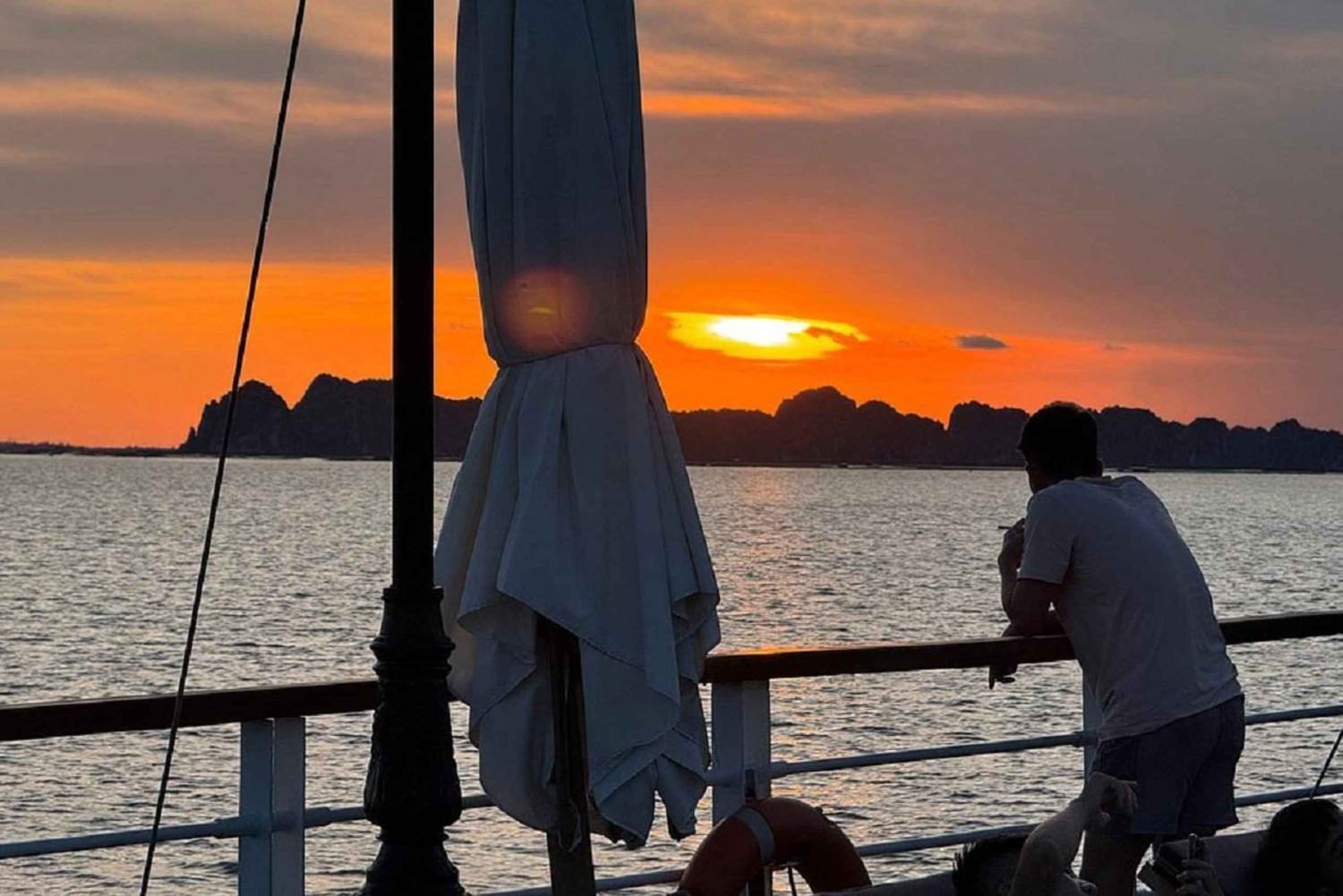 Ha long Bay day trip with Deluxe cruise